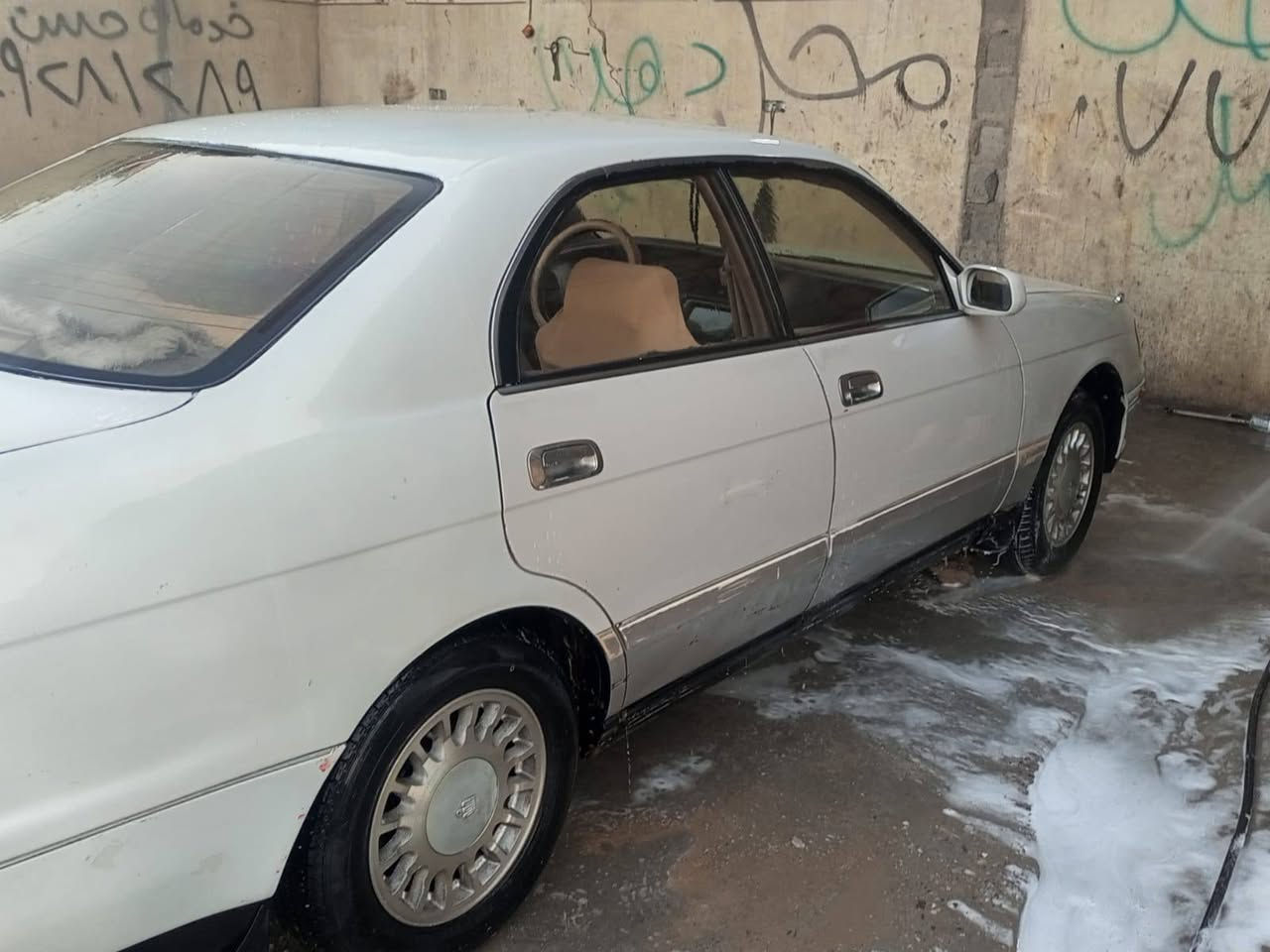 بطه 1993 متصل
سنويه جديده 2031 صارلهه10 ايام
رقم بصرة انكليزي 
السياره صاعده هزه جديده
فول مواصفات 
تبريد خلفي 
شاشه لمس
حداديه100/80
تخم تاير جديد 
السياره كلشي بيهه شغال
السعر 45$ وبيها مجال بسيط
للاستفسار ***********
