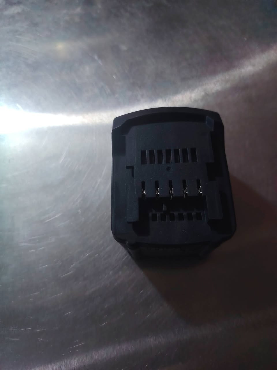 بطاريه دريل ليثيوم سعه ٥٠٠٠ mAh   ***********

