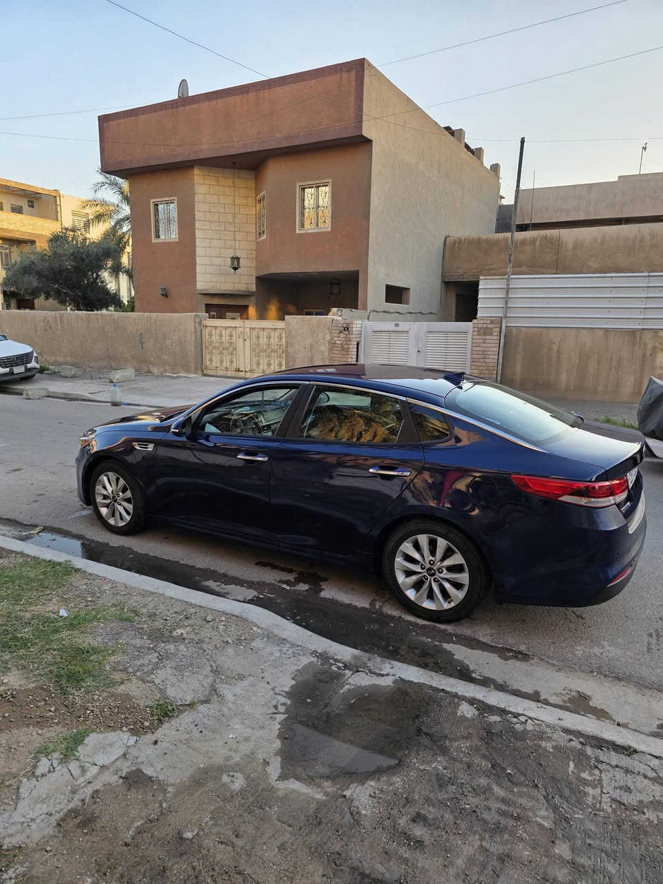 اوبتيما 2017 امريكية ازرق نيلي
فئة fe ماشية ١٢٩ حادثها صفحة السايق صبغ 

تحكم ستيرن جهتين ٣وضعيات قيادة اشاير بالمري كير و محرك بلاد 

السعر ١٢٠ وبيها مجال للشراي 

رقم الهاتف *********** 

شارع فلسطين مكان السيارة
