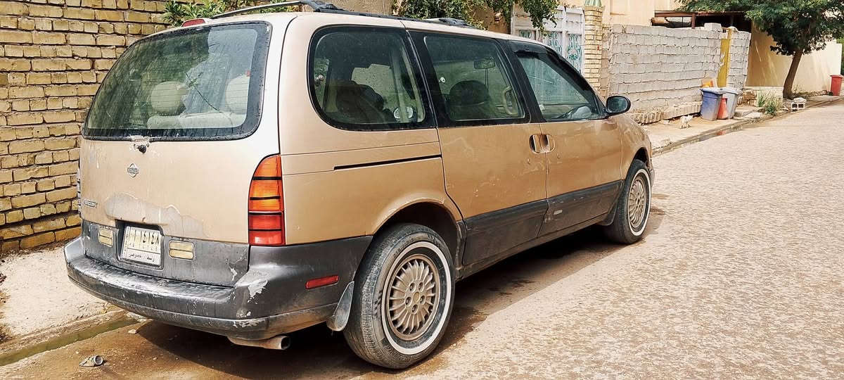 السلام عليكم للبيع او مراوس حسب القناعة  نيسان كويست مديل 93 محرك كامري ابو الكف كير اتوماتيك تعليك رقم واسط الماني السعر 24 وبيه مجال المكان بغداد المعامل الرقم *********** بي واتساب
