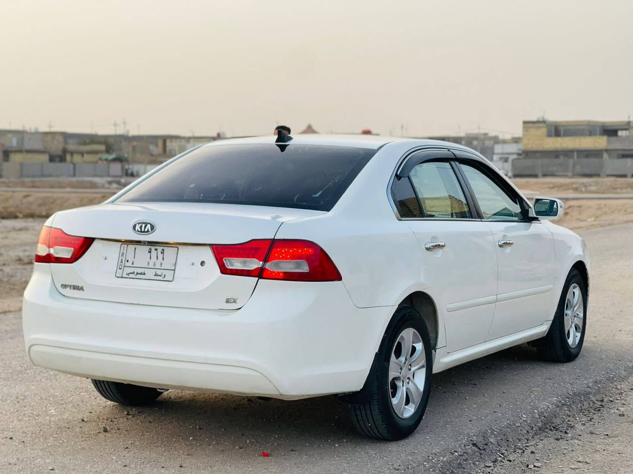 سلام عليكم كيا اوبتيما خليجي2009 مكينة 2000 مامفتوحة مكفولة من الصبغ والتبديل مكينة كير حدادية كله جديد تخم تاير تبريد تدفئة كلة شغال رقم واسط مشروع وطني سنوية ل28 فول مواصفات عده الفتحة السعر 113 وبيه مجال بسيط مكان السيارة بابل الشوملي رقم الهاتف ***********.
