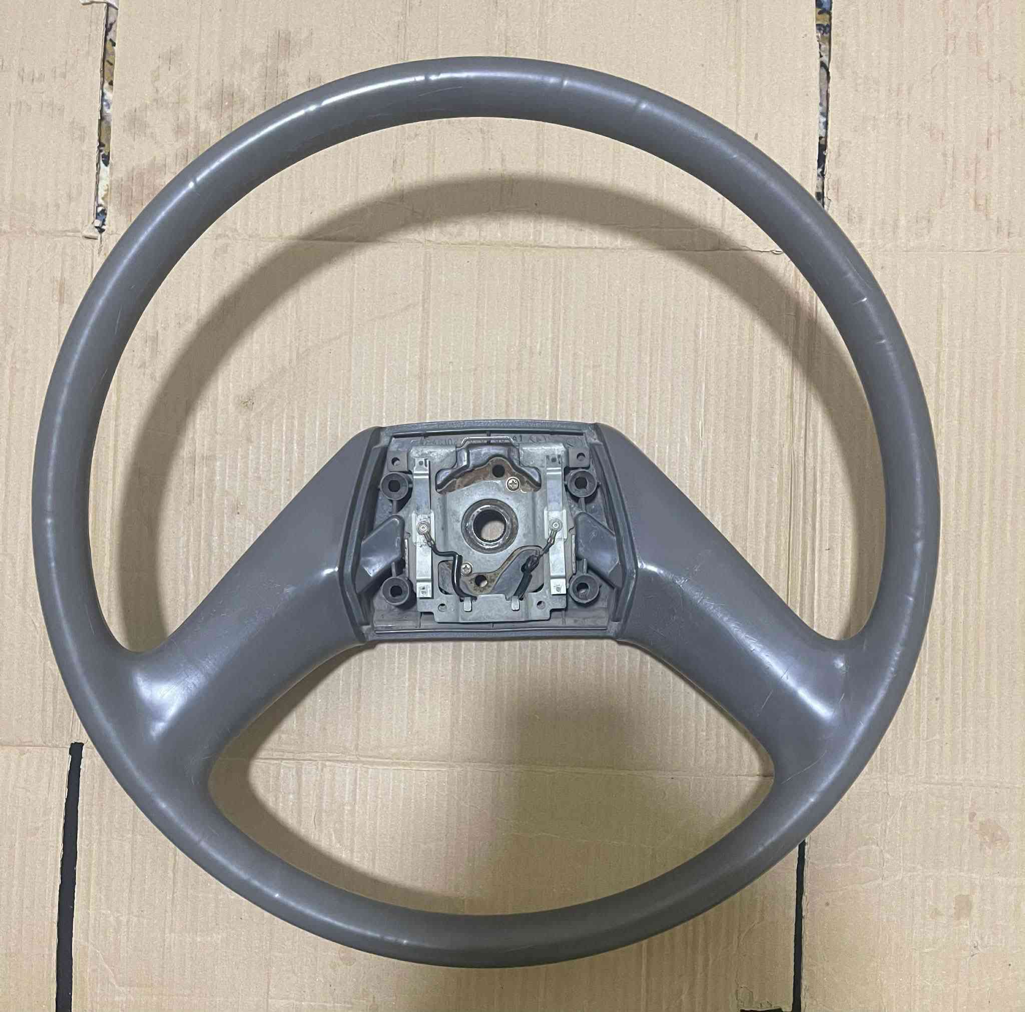 سلاو هاورێیان ئەم ئەشیانەبۆفرۆشتن
***********
