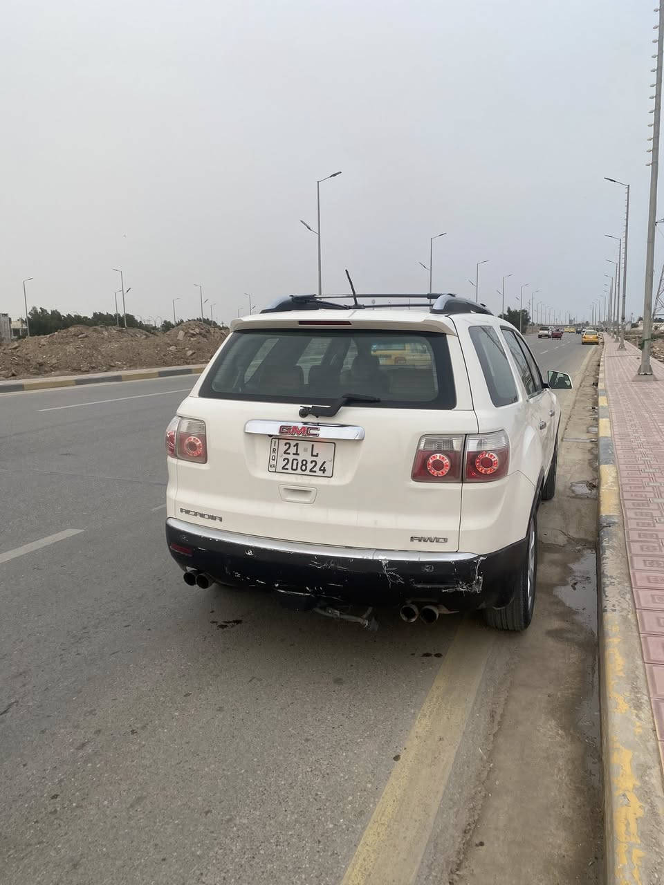 فول أوبشن 1/1
📍 رقم سليمانية دولي
‏🇺🇸 السيارة أمريكي

المواصفات:
 • 👨‍👩‍👧‍👦 7 ركّاب
 • 🎨 اللون: أبيض
 • 🌤 بانوراما فتحتين
 • 🎮 تحكمات ستيرن + شفتات
 • 🎶 تحكم خلفي للمسجل والتبريد (VIP)
 • 🛞 دفع رباعي (4WD) – موكفي تكدر تسوي اذا تحب
 • 📷 كامرة خلفية تعرض على الشاشة الأمامية
‏ • 🅿️ حساسات دعامية
 • 💡 حساس إنارة + منبه رجوع (Back Care)
 • 📊 إظهار العداد (كيلومتر + ميل) على الجامة
 • ❄️ تبريد ثلاث قطع
 • 🛋 غرفة السيارة VIP سياحي
 • 🎙 أوامر صوتية
 • ⚙️ مكينة V6 سعة 3600 (الدوش المرغوب)
 • 💺 ميموري خزن للكشنات + المرايا (عدد 2)
 • 🔌 مرايا شفط كهرباء + هيتر
 • 🚨 إشارات بالمرايا
 • 🔥 منظومة غاز مشدودة (غير مربوطة – تحتاج ربط فقط)
 • 🧳 جنطة كهرباء شفط
 • 💺 كشنات كهرباء
 • ❄️🔥 كشنات تبريد وتدفئة
 • 🟤 دوشمة جلد عسلي
 • 🛠 كير ومكينة جدد

 • حادثها بيبان ثنين فقط 
واكفلك 
 • البنيد، القمارة، والجنطة

💰 السعر: 93
📉 بيها مجال

📞 للتواصل ***********
