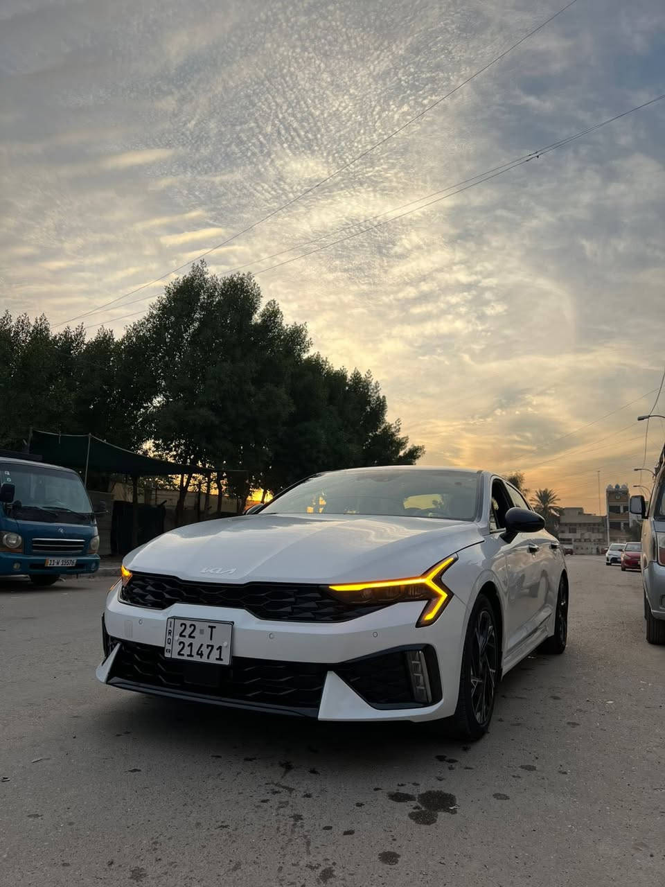 السلام عليكم للبيع او مراوس حسب القناعه
اسم السياره: KIA K5 
فئة السياره: جيتي لاين
موديل: 2025
محرك: 2500
رقم اربيل بأسمي هزه جديده فقط تحويل
ممشى السياره 12 الف 
مواصفات السياره فول 1/1 عدا البنوراما.
-الصندوق الذكي يفتح عند الاقتراب
-بصمة ابواب
-تشغيل عن بعد
-شاشه ديجيتال متصله كار بلي 
-رادار امامي وخلفي وجانبي + حساسات خلفيه واماميه وبريك طوارئ
-هاندبريك بصمه 
تبريد وتدفئة كشنات+ تدفئه ستيرن 
-شحن واير ليس
-لد نهاري + منضومة زنون + بك لايت لد 
-تحكمات ستيرن + مثبت سرعه + تحديد مسار
-4وضعيات قياده بالماوس
-اوتو هولد للتوقف الالكتروني
-3 كاميرات ٢ خلفيات وحده اماميه
حادث السياره مثل مموضح بالصور جاملغ وشويه من البنيد سياره جديده بعده نايلون الشركه بيها
رقم صاحب السياره: ***********
العنوان: بغداد حي القاهره
