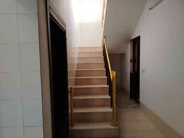 يعلن مكتب ابو يحيى لتجارة العقارات في محافظه كركوك قضاء الدبس  عن بيع     بيت  سكني في حي ديار بكر مجاور معمل ثلج  بالبدايه  مساحته ٢٠٠ متر  طابقين يتكون الطابق الأول ٢ غرفة نوم مع هول مع استقبال صحيات داخليه وخارجيه مطبخ حار بارد مع حوش الطابق الثاني ٢ غرفة نوم مع بيتونه وهول وصحيات  فول كاشي   خدمات تبليط  ماء كهرباء  موضح بالصور أدناه 👇👇👇👇السعر على الخاص ومناسب   وبي مجال للمعامله   للتواصل عبر الأرقام التاليه
*********** ابو يحيى
***********
*********** يحيى الحمداني ابو عبدالله
   ( التوفيق من الله و للجميع)
ملاحظه دوام المكتب من الساعة التاسعة صباحا لغاية الواحدة ليلا للتواصل على الأرقام المذكوره اعلاه ☝️☝️☝️
