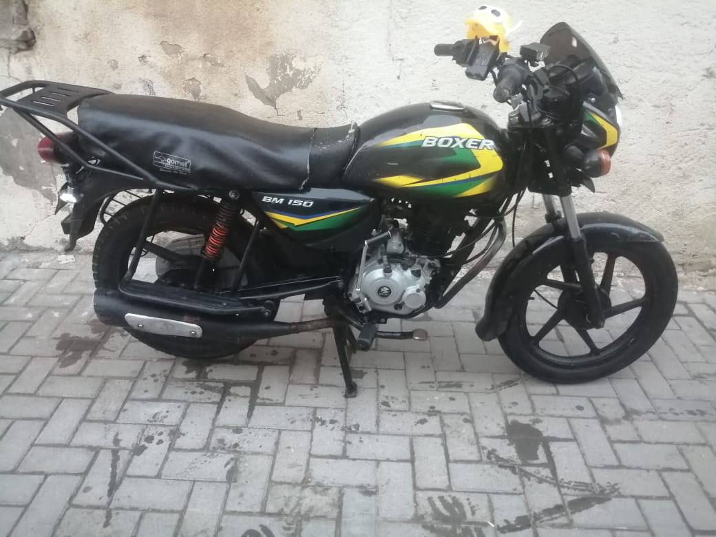 السلام عليكم دراجه بوكسر 2022 اوراقها ضايعه مقفوله من السرقه مكاتبه اسوي لك السعر  650 وبيها مجال بسيط مكاني بصره وهذا رقمي بواتساب  ***********
