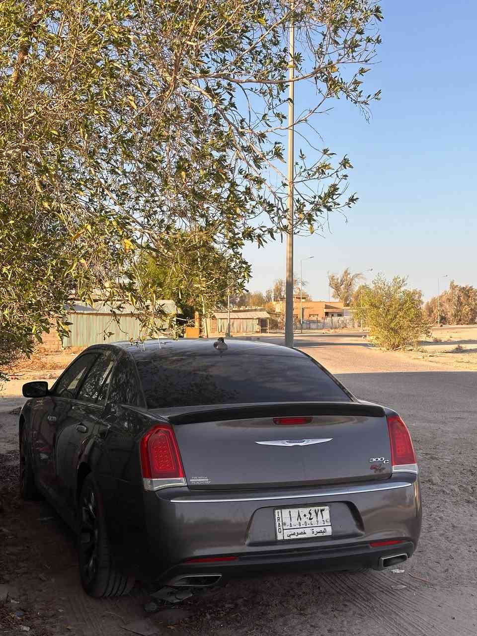 سلام عليكم
كلايسر اوباما V8 5700 2018 هيمي  ستوك للأخير حتى حجر بيئة بعده دواخل بلاتينيوم رقم بصرة باسمي 
حادثها جاملغ الأمامي مبدل جهة الأيمن فقط  
ماشية 179 الف km 
استخدام بيت 
مواصفات 
فتحه سقف بانوراما
* جناح خلفي
* ويل قياس 20 
* مصابيح أمامية زنون 
* كشافات الضباب زنون .
كشنات كهرباء 
* مقاعد أمامية تبريد وتدفئة .
* ⁠خلفية تدفئة 
دوس بانزين وكهرباء
* تشغيل عن بعد .
* ستيرن كهربائي .
* تدفئة ستيرن .
* محدد سرعة .
* شاشة كار بلي 
* كاميرا خلفية .
* مرايا متحسسة للاضاءة العالية .⁠
* ⁠دواخل صاج 
كشنات جلد 
ب215 وبيها مجال 
تواصل ***********
مكان سيارة بصرة
