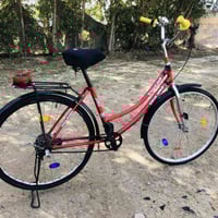 بايسكل ٢٦ لبيع السعر ٧٠ بي مجال الرقم ٠٧٨٠٨٠٣٠٠٩٩