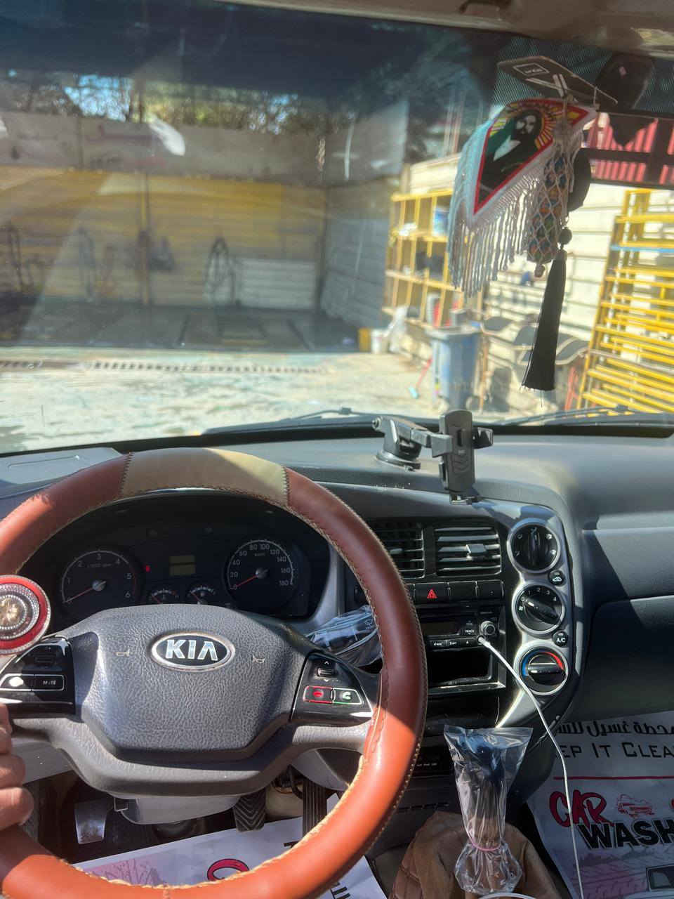 كيه فحل موديل 2015 مكفول كفاله عامه رقم واسط مشروع وطني حد اديه جديده تخم تاير جديد جاهزه للشغل مكان السياره بغداد البلديات رقم الهاتف *********** السعر 125وبيه مجال للشراي بغداد, العراق
