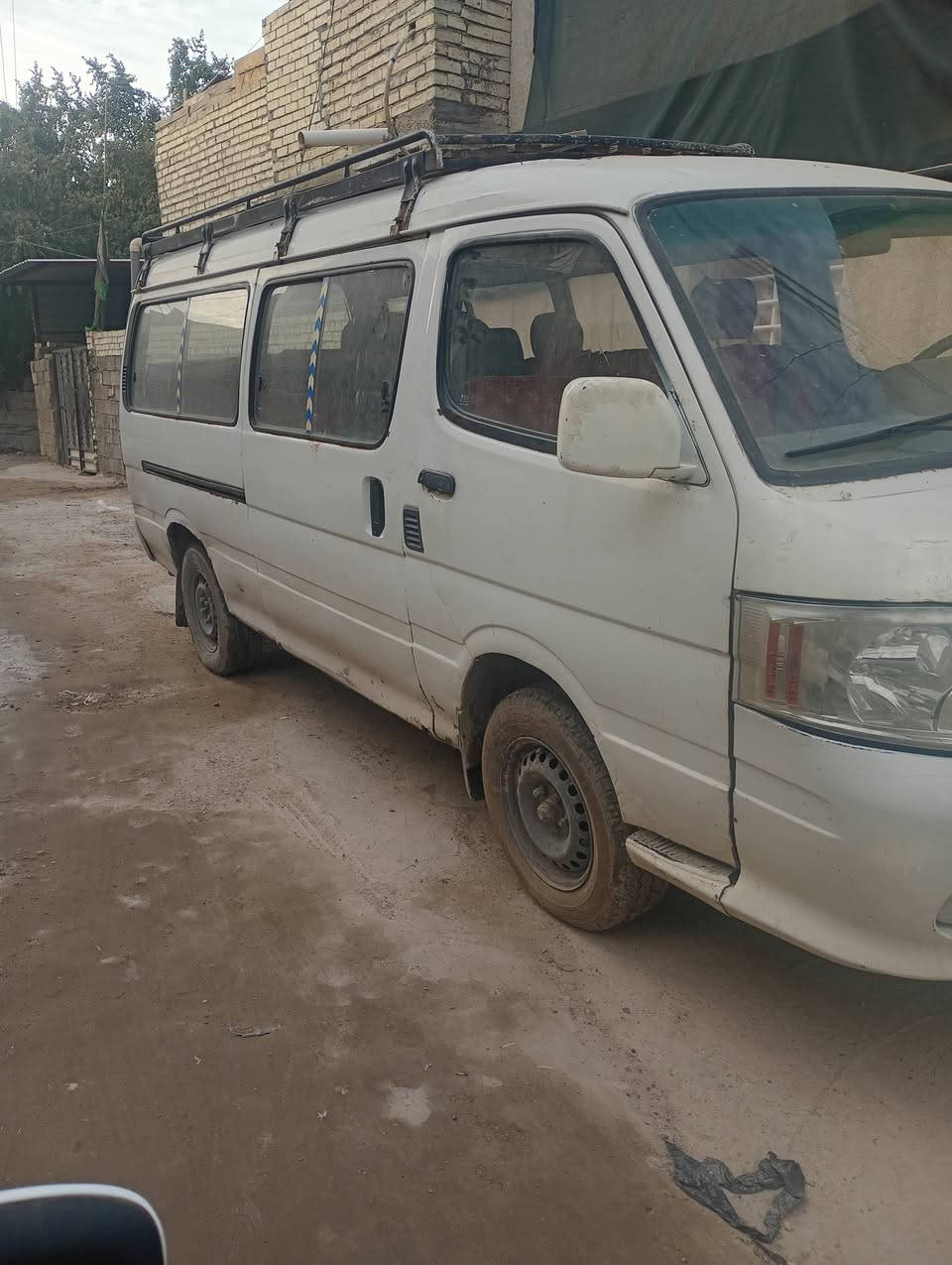 سلام عليكم سياره فتون موديل 2009سنويه 2030رقم نكليزي شرط تحويل و هيءه وغرامات مصفره سعر 38 ورقه رقم الهاتف ***********
