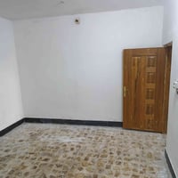 بيت للبيع • ١٠٠م • شارع الخدمات