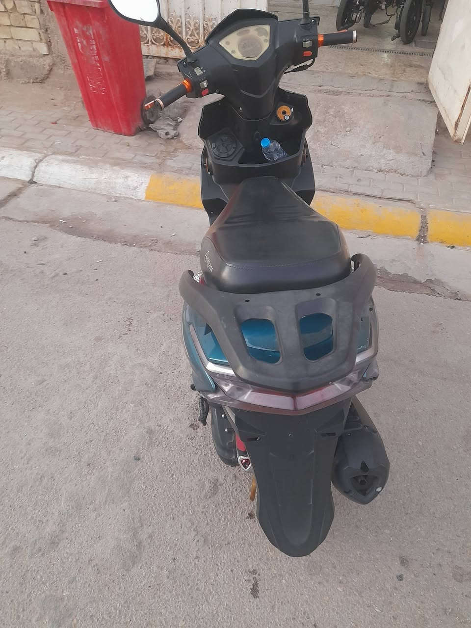 دراجه سكنس مكفوله من كلشي وصل معرض بيها نضافة 98/100 ريموند تشغيل عن بعد سويجين بيها كل نقص مابيها سعر 700 
عنوان كربلاء سناتر 
***********
