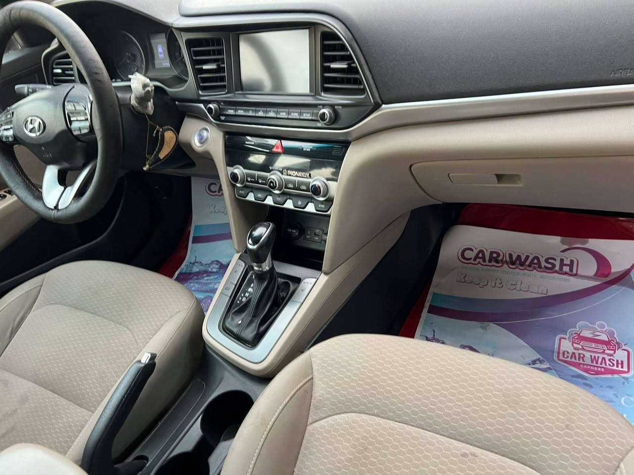 السلام عليكم النترا 2020 بغداد بسمي فول مواصفات بصمه فتحه لد امامي خلفي ويل دعايه مانع انزلاق مانع انحدار مود درايف حادث بنيد فقط السعر 135 وبيهه مجال بسيط *********** مكاني بغداد
