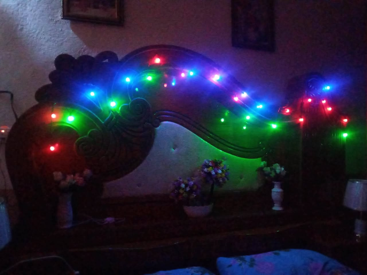 غرفه اخشاب للبيع للتواصل ***********
