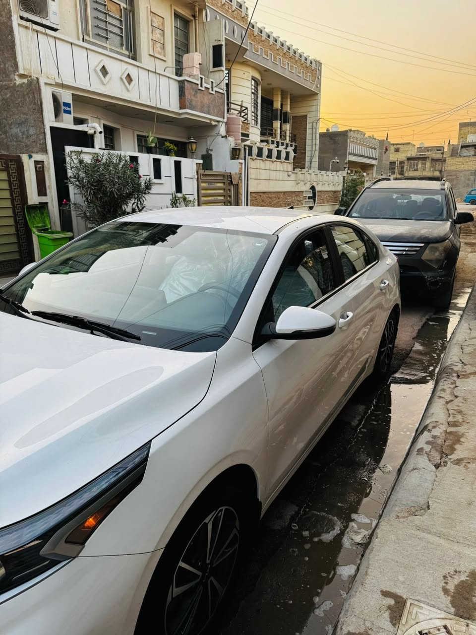 السلام عليكم
للبيع سياره كيا فورتي ٢٠٢٣
وارد امريكي
بدون صبغ
السياره نظيفه كالجديدة
رقم السياره اربيل
محروك ٢٠٠٠ دوش
السياره بـ اسمي 
الموقع بغداد
السعر المطلوب ١٦٣ 
للتواصل: *********** عالخط فقط 
وشكرًا
