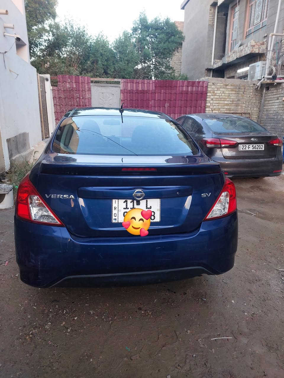 نيسان فيرسا 2018 SV
اللون ازرق

 معروفة المواصفات  : كامرة خلفية. جامات الاربعة كهربائي.تحديد سرعة...تحكمات بالاستيرن..كيجات اثنين وشاشة اعطال حديثة...مراية تحكم...يدات البوب الخارجية والداخلية نيكل....تخم تايرات مع بطارية جديدة..

ماشي 86 الف ميل 
سيارة كلين من دون ظرر بدون نقص كير مكينة كلشي جاهز فقط طخات بسيطه موجود سونار عندي قطرة صبغ مابيها ولاتبديل مكفولة

سيارة بأسمي رقم بغداد جديد  مكان السيارة بغداد
سعر السيارة: 95 وبيها مجال بسيط 
للاستفسار: ***********
