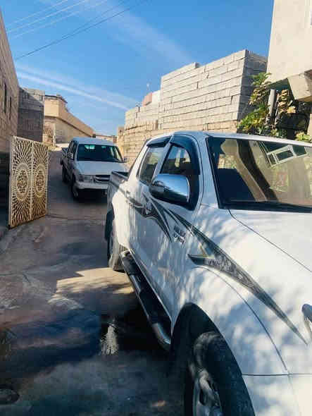 توێتا مەرزیە 2015  نرخی 215وەرەقە و مەجالێکی کەم نمونە لە جوانی ئی مالەوەیە سەنەوی بەسەر چوە مەکینە کراوەتەوە بێ عەیبه سبوغ هیچی نیە نمونەیە لە جوانی 230هەزار رۆیشتوە . ژمارەی خاوەنەکەی 
***********
*********** اكر
