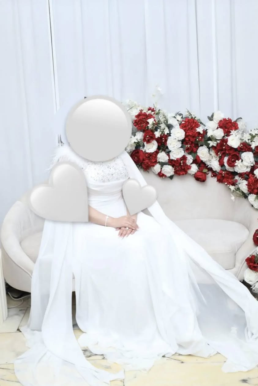 فستان خطوبه ابيض طول كامل يلبس قياس 40 و42 ملبوس ساعه واحده اخذته 150 ابيعه ب 70 الف


**إذا كنت صاحب هذا الإعلان وتريد حذفه لأي سبب، رجاءا أرسل رسالة إلى الدعم الفني**