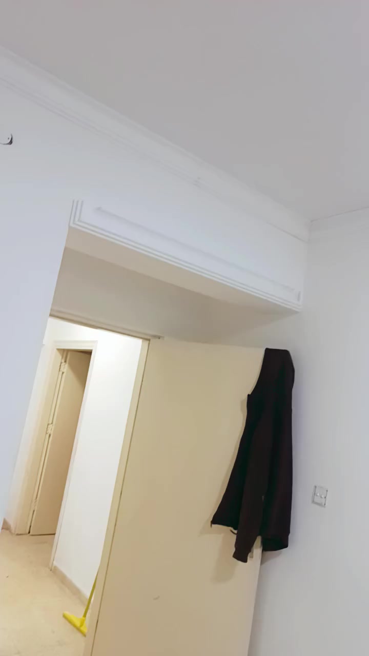 اليوم عدنا صاله كملناها ديكور باجر ابدي اعالجها واصبغها بحيل الله //صبغ المنازل وعمل جميع انواع السحبات وديكورات 😁🤍 للاستفسار ***********
