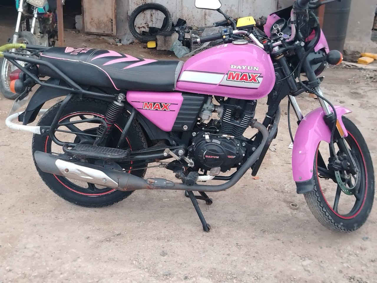 سلام عليكم
دراجه دايوان للبيع موديل 23 اوراق اصولي كفاله عامه 
سعر 1650
مكان واسط لمزاك 
‏‪0786 554 0322‬‏
