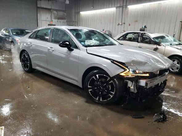 Kia K5 2023. 1.6 TURBO 
حجم المكينه : 1.6 تيربو 

ماشيه 52الف كم
صور الحادث داخل المنشور 
  
.شاشه
.بصمه 
.تشغيل عن بعد
.رادار 
• 5وضعيات قياده
.قياده ذاتية

#السعر : 180

للتواصل ***********
