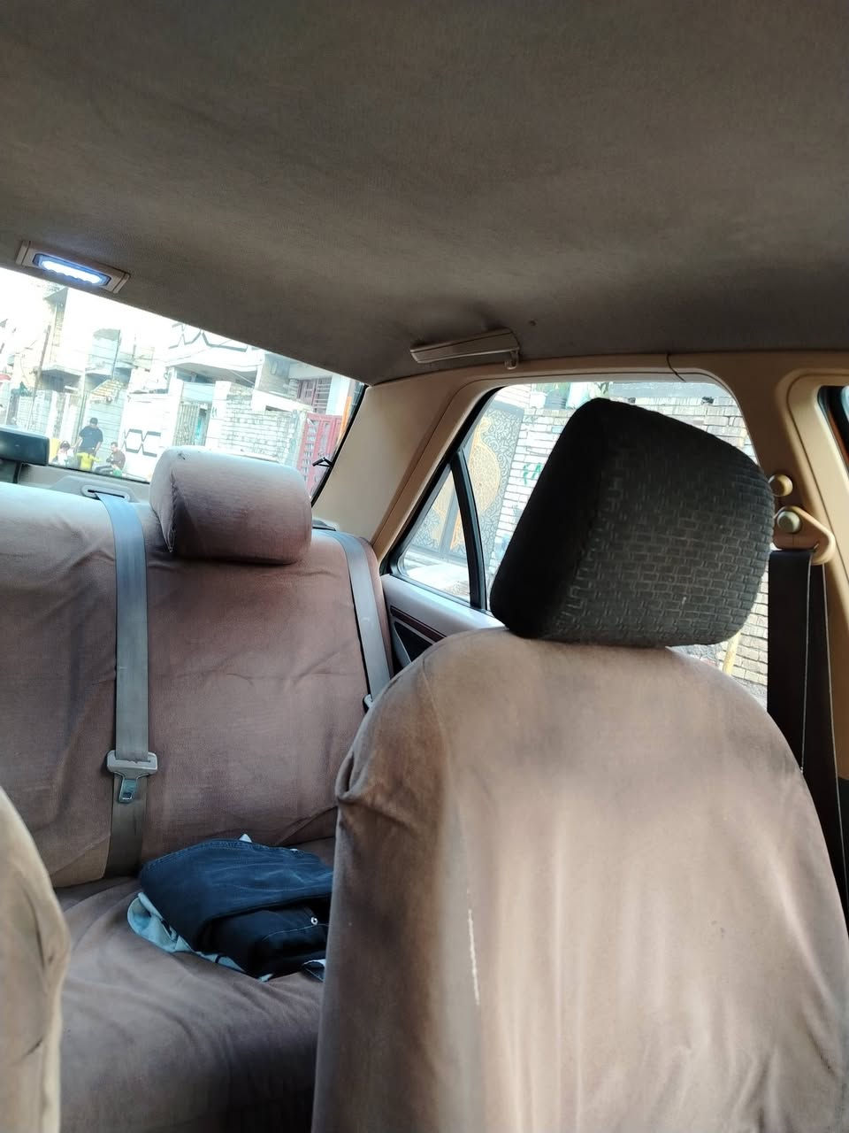 بيجو بارص موديل 18 كفاله عامه من الصبغ وتبديل بس بيه رصعات الموضحه بل صور الصدر نص عمر المحرك نضيف ولكير نضيف جاهزه مجهزه السعر النقد٦٠ وترهم قصد مقدمه٣٥ وكل شهر ٣وراق اصير ٧٥ واني خادم ***********
