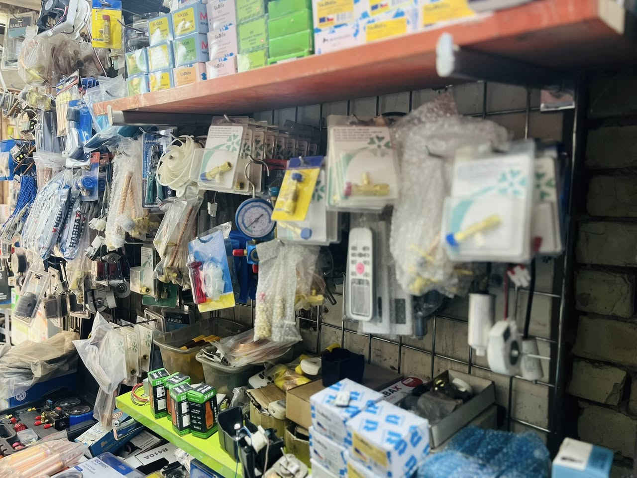 تتوفر جميع انواع الادوات الاحتياطيه 
جميع انواع الغاز ١٣٤/٢٢/٤١٠ 
١٣ كيلو ٦ كيلو ٣ كيلو ١ كيلو

العنوان/بغداد-باب الشرجي السنك-سوق التبريد
الرقم/***********
يوجد توصيل لجميع المناطق 

#أدوات_احتياطية #غاز_فريوجت #جملة_ومفرد #غاز_R134a #تبريد_سيارات #سوق_السنك #بغداد #سوق_التبريد #تكييف_وتبريد #Friojet #العراق
