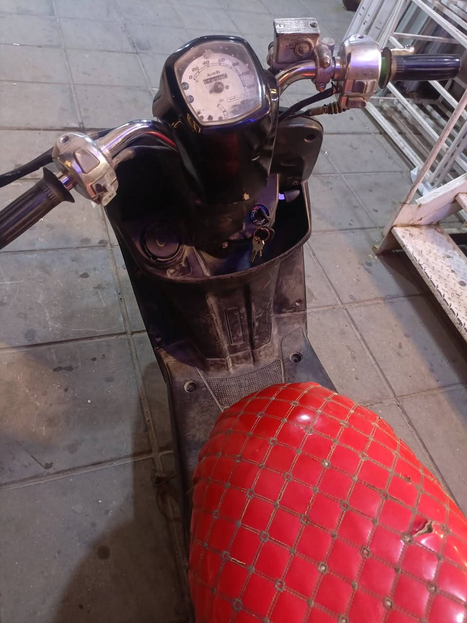 السلام عليكم ماكس بوليسي دراجه نظيفه محرك ناعم كلش اخرس سلف هندر كهربائيات شغاله نقص حوظ مال جنطه وشوته رايدهه 450 وبيهه مجال مكاني شارع حيفا ***********
