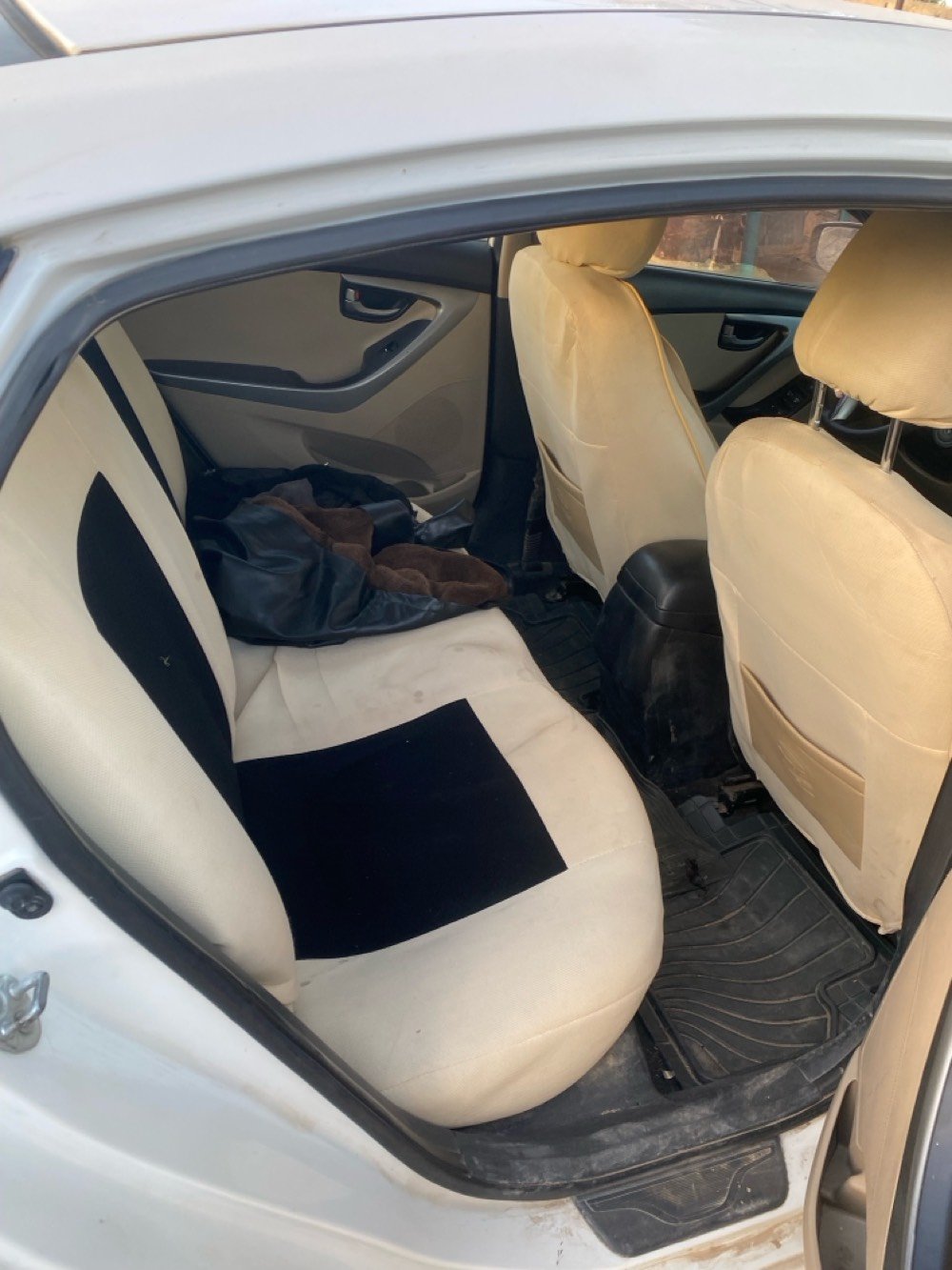 النترا 2016الحادث موضح بالمنشور جاملغ وباب والباب الخلفي مبدل ايضا وعندي صار حادث مبدل بنيد سيارة جاهزة ما بيهة نقص كير مكينة نضاف حدادية نضيفة السعر110 مكاني تاجيات رقم الهاتف *********** بغداد, العراق