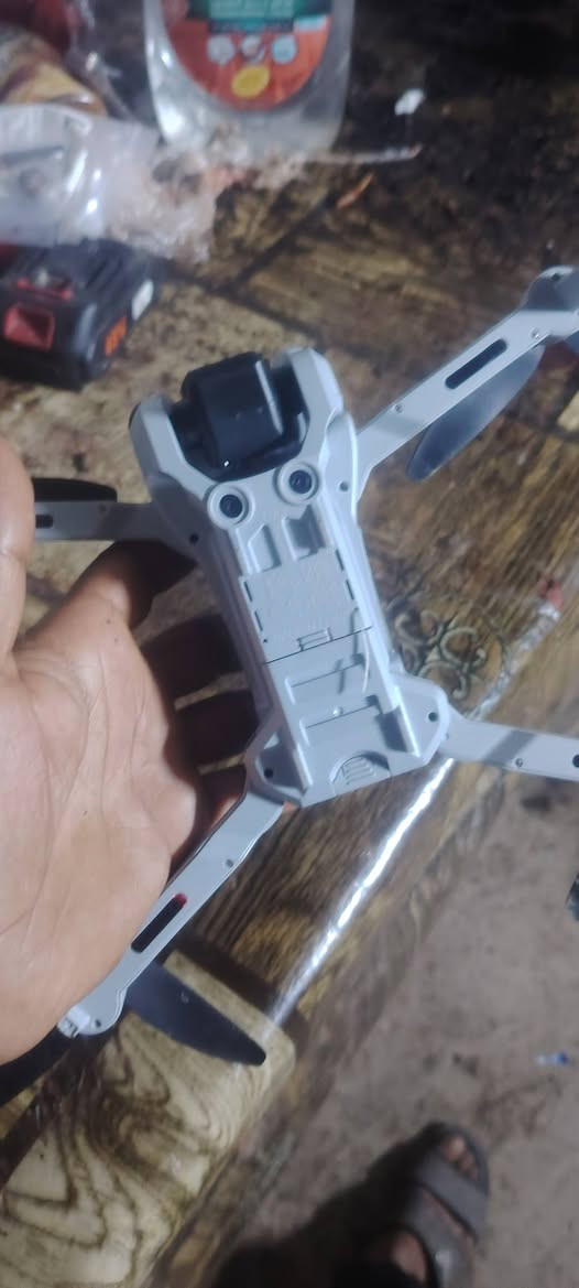 سلام عليكم
عندي هاي الدرون وكفات بيه موطورات ثنين 
اريد اراوسه بوحده جديده وشكد الفرق انطي


**إذا كنت صاحب هذا الإعلان وتريد حذفه لأي سبب، رجاءا أرسل رسالة إلى الدعم الفني**