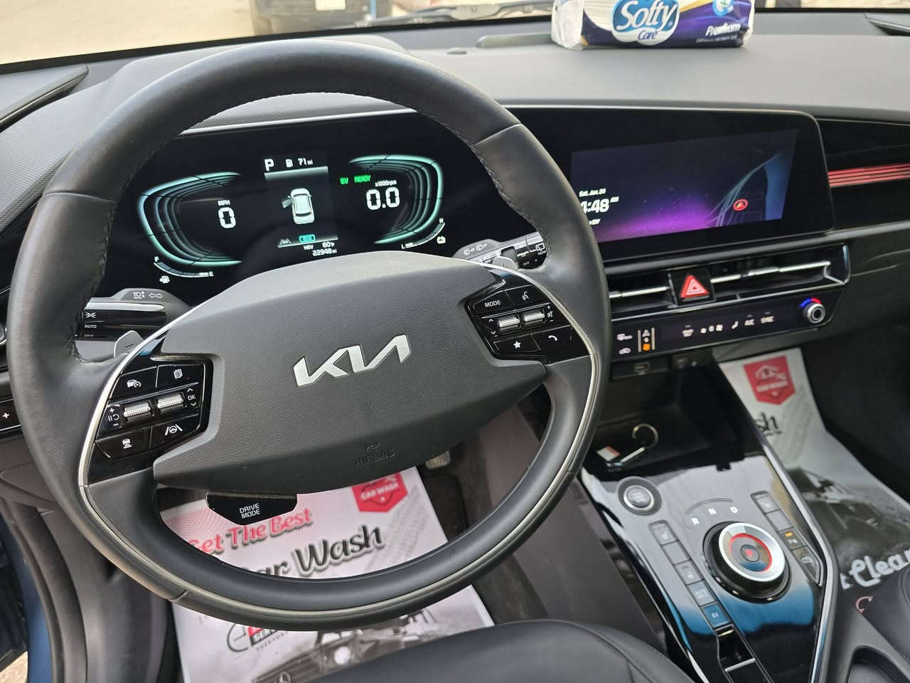 السلام عليكم
كيا نيرو 3 أنظمة بلك ان EX 2024
فول عدا الفتحه بصمه جلد 
ماشيه 22 بدون ايرباك بدون شواصي بدون دواخل ضرر جاملغ أمامي 
16.200$/
***********
