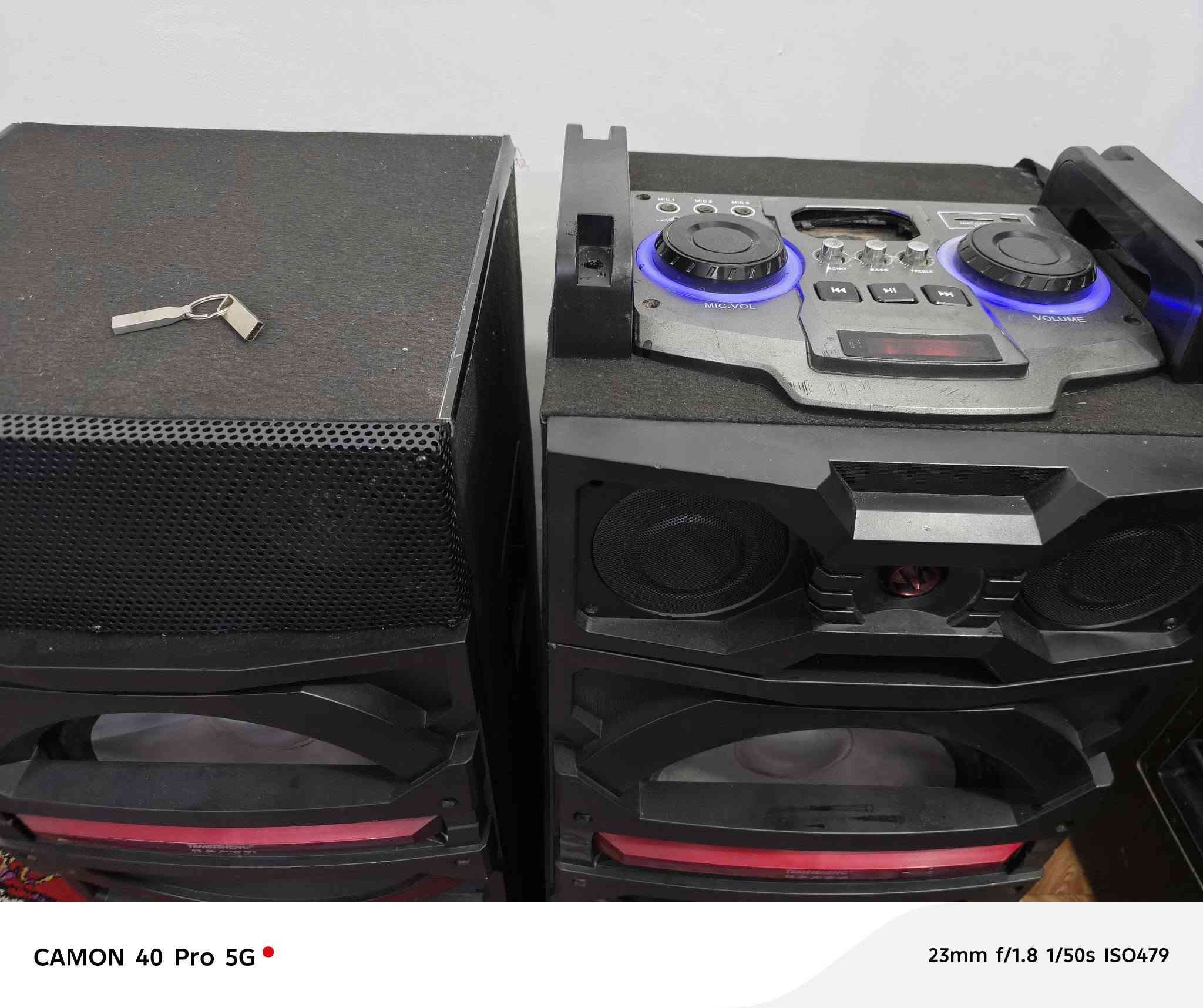 السلام عليكم سماعات ديجي شغاله تمام صوت عالي جدا باقي التفاصيل بالفيديو السعر ١٠٠ ألف بيهن مجال مكاني ام الكبر والغزلان لا يوجد توصيل


**إذا كنت صاحب هذا الإعلان وتريد حذفه لأي سبب، رجاءا أرسل رسالة إلى الدعم الفني**