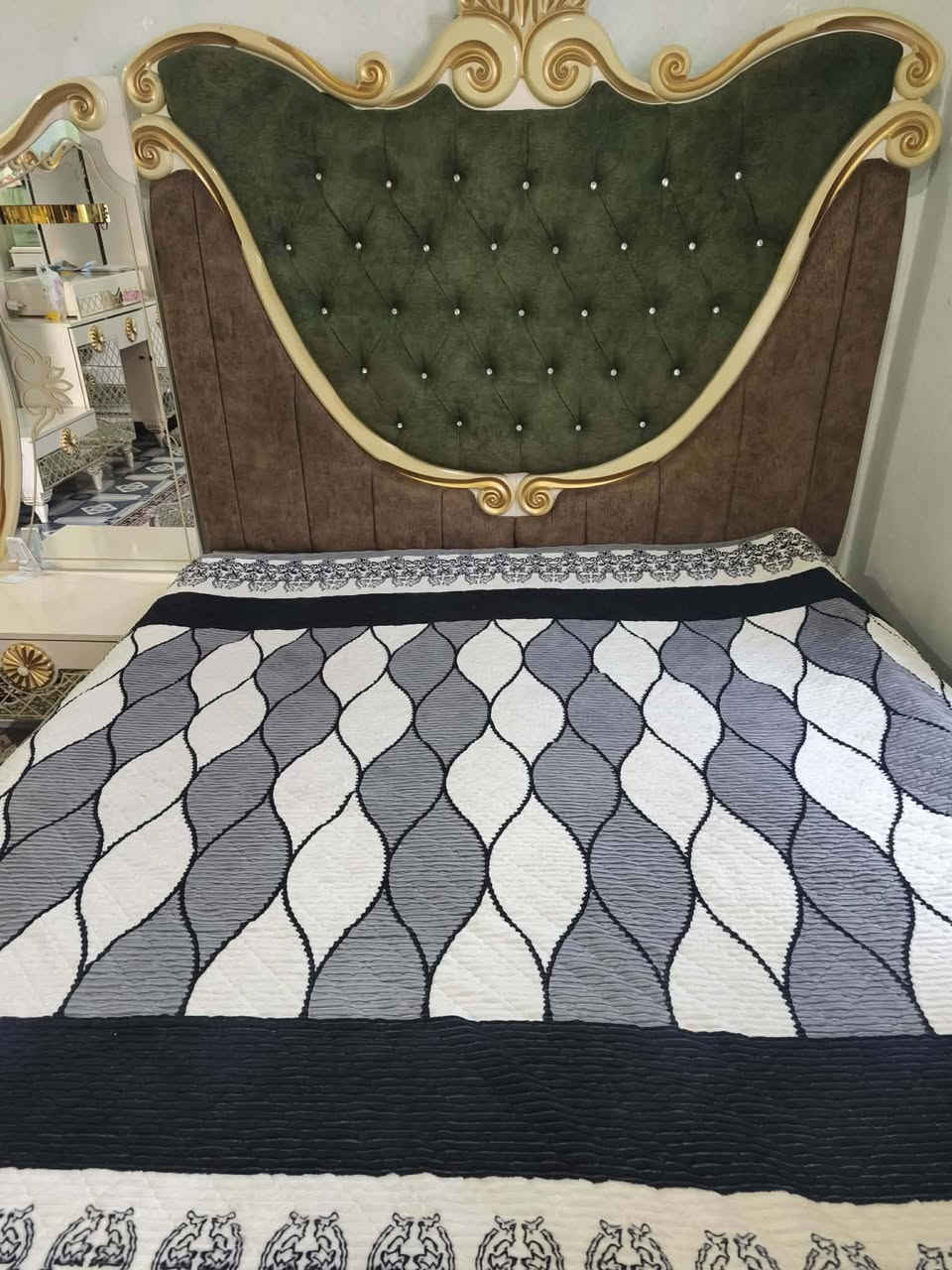 غرفه تركيه 9 قطع نضيفه جدا 
السعر 475 
العنوان الديوانيه الحمزه شرقي


**إذا كنت صاحب هذا الإعلان وتريد حذفه لأي سبب، رجاءا أرسل رسالة إلى الدعم الفني**