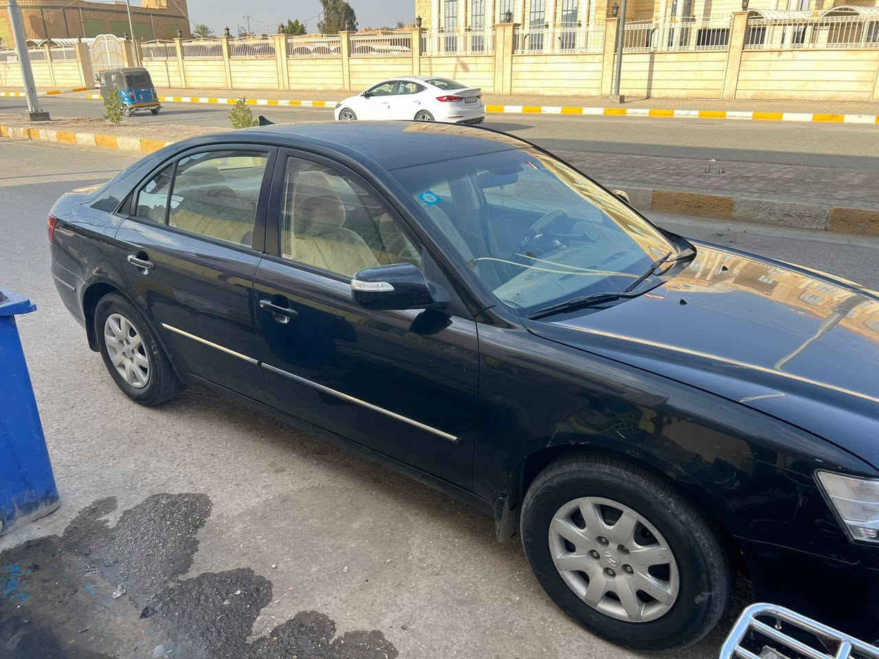 سوناتا2009 خليجي
مكفولة من الصبغ والضربه
تدفئة تبريد صدره حلو ناعم
سنويه مشروع وطني 
 بيه حالوب شوي بالقماره
مكان /الانبار/هيت
السعر96 وبيه مجال
***********
