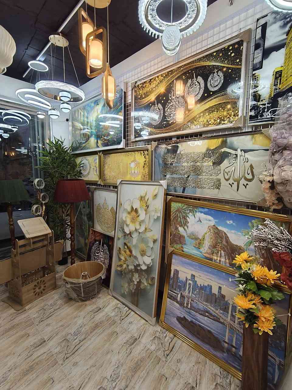 #اعلان
وصول وجبة كبيرة من التحفيات والهدايا واللوحات والساعات الى معرض كرستال
باسعار رمزية ومناسبة جدا 
#العنوان 
قرب فلكة الدور واصباغ بتك والمعرض الاوربي


**إذا كنت صاحب هذا الإعلان وتريد حذفه لأي سبب، رجاءا أرسل رسالة إلى الدعم الفني**