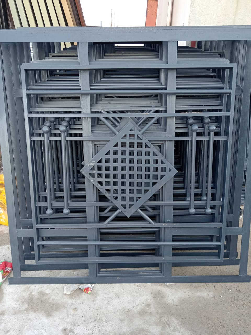 بسم الله الرحمن الرحيم
باب بيت جميع القياسات-باب حوش جميع القياسات - شبابيك جميع القياسات -خزانات ماء  مقطورة - سيم بي أرسي - بوري دنكه عندك بيت (يوجد فصال أي نقشه تعجبك باب شباك حماية مال بلاستك وبسعر جدآ جدآ مناسب) 
❗راح أنفاجئكم بلا سعار لئن مناسبه أكثر ماتصور ❗

العنوان: الشرقاط بعاجه السايدين مقابيل ماركت المجبل جانب صيرفه الفهد 

✅يوجد توصيل ✅

((الاستفسار اتصل))
***********

الموقع📍
https://maps.app.goo.gl/8TZ9vbn2aSwjunQr7
