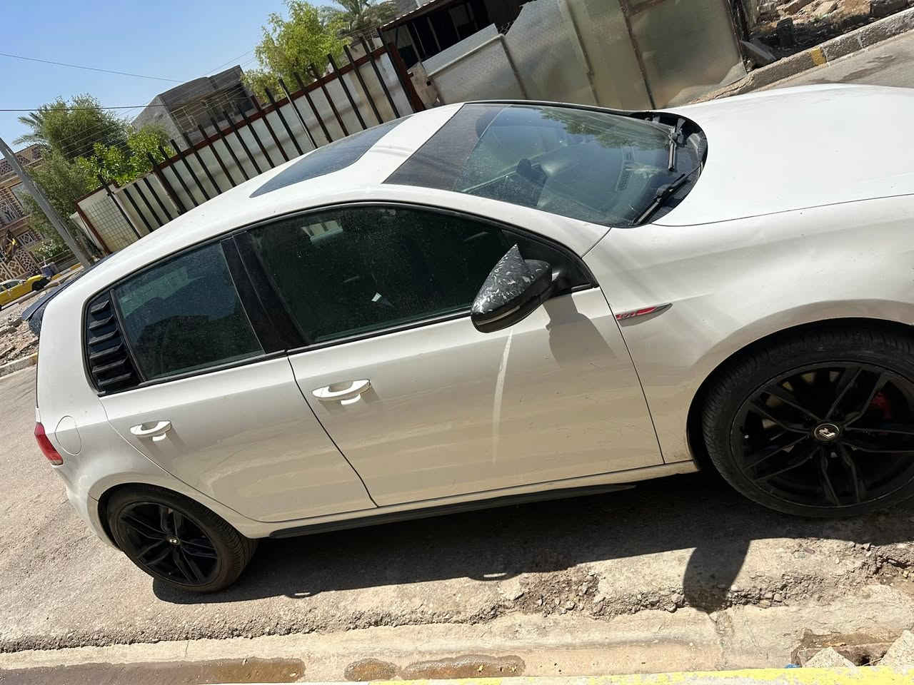 للبيع كولف خليجي كفاله محرك 2000 تربو جاهزه خير من لله تبريد كير مكينه. اوتو. كير. سعر 100 ورقه.  موديل 11. سياره. مكان ديالى ***********

