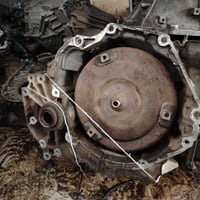 اخوان عندي سيارة 2019 كاز وحورت بانزين واريد ابيع غراض الكاز مكينه شغا...