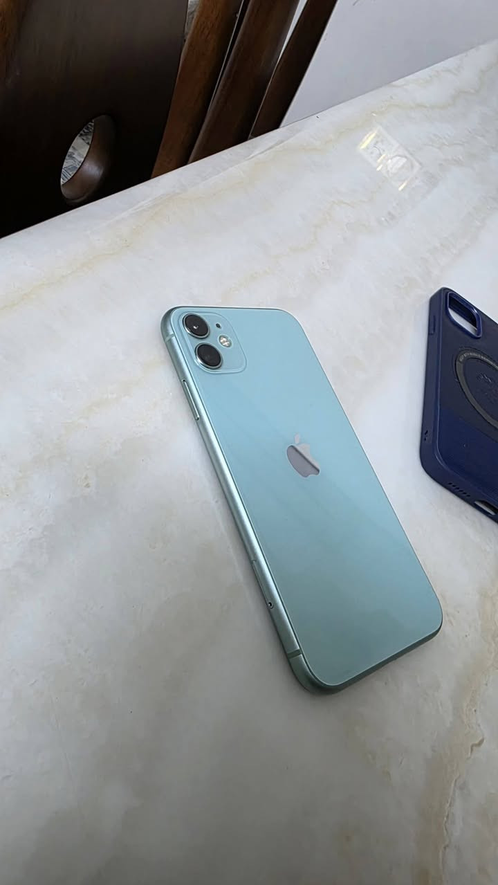 ايفون 11
ذاكره 64
بطاريه 71 مابدله ابد
كلشي شغال بي مابي اي شي
السعر 200 بي مجال بسيط
بغداد / الدورة 
***********
