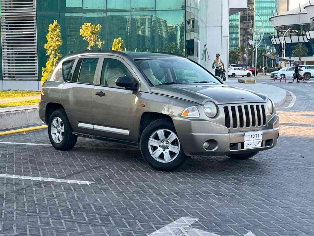 ***********  کورە ک ***********  اسیا ***********  سلام علیکم  جیب کومباس مودیل 2007 فول مواصفات كیرو محرك شرط اربع سلندر سیاره بیها قطع و نص صبغ بدون دواخل بدون حادث بس كلیر   4 ورقە غرامە نزل من سعر  مکان سیارە اربیل شارع میە سعر سیارە 67 مجال بسیط أربيل, العراق
