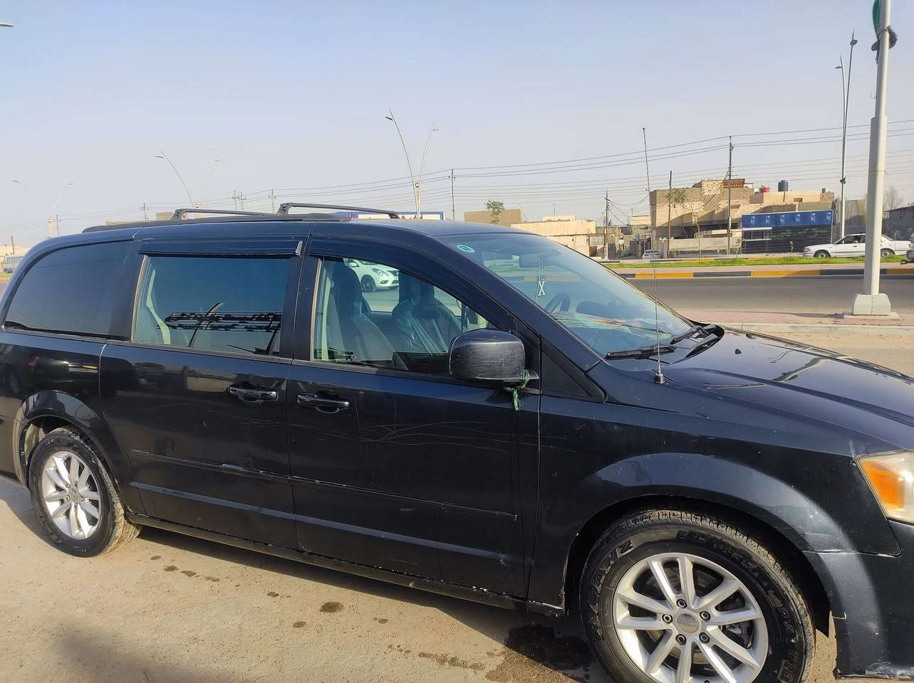 إلسلام عليكم 
دوج جارجر 3600sxt 2014 كفاله من الحادث وصبغ وتبديل  كير مامفتوح شرط  مكينه كفاله تبريد ثلج 3 قطع منضومه جديده جام كهرباء كشن السايق كهرباء سكليتر كهرباء قفل سرعه  كشنات بلع تحكم ستيرن جهتين لايت زنون ابواب كهرباء فرس ارضي حدايده تايرات 70 ب 100 دبل فان عاصفه رقم بصره سنويه ل28 السعر 135 وبيها مجال قليل ***********
