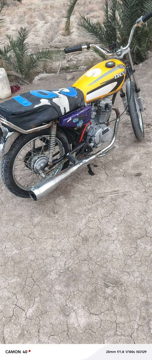 سلام عليكم دراجه نامه لبيع كلك ابيع كوم حديد دراجه بيه خيط دخان السعر 225وبيه مجال الشراي  خاص مفتوح أو اتصال *********** مكاني القاسم 🖐
