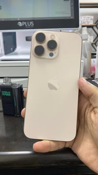 ايفون 16 برو ماكس 256 شرق اوسط للبيع   السعر 1350 الف   07758922303