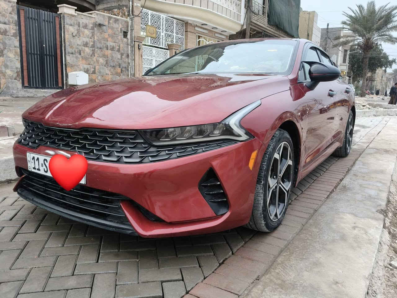 سلام عليكم اترخص من صاحب الكروب 
كيا k5 موديل 2021 ماشيه 70 الف وارد امريكي صور الحادث بل منشور سياره نضيفه مكينه 1600 تيربو بصمه شاشه رادار امامي رادار خلفي كامره دواره نقاط عمياه حساسات خلفيه فول عده الفتحه  مكاني بغداد رقم *********** اتصل وتدلل
