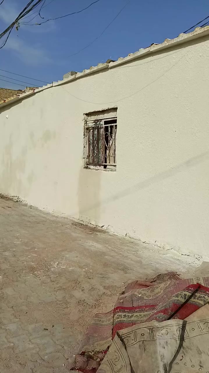 دار البيع مكانه حي الفنانين شارع 20
حواسم مربع الطابو بناء جديد يمك المقطع 
وتفرج سعر 11بي مجال ***********
