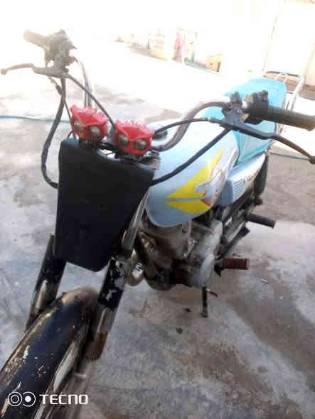 دراجه ارشه للبيع مكان شهربان دراجه نضيفه تايرات جدد كهربائيات شغاله ***********
