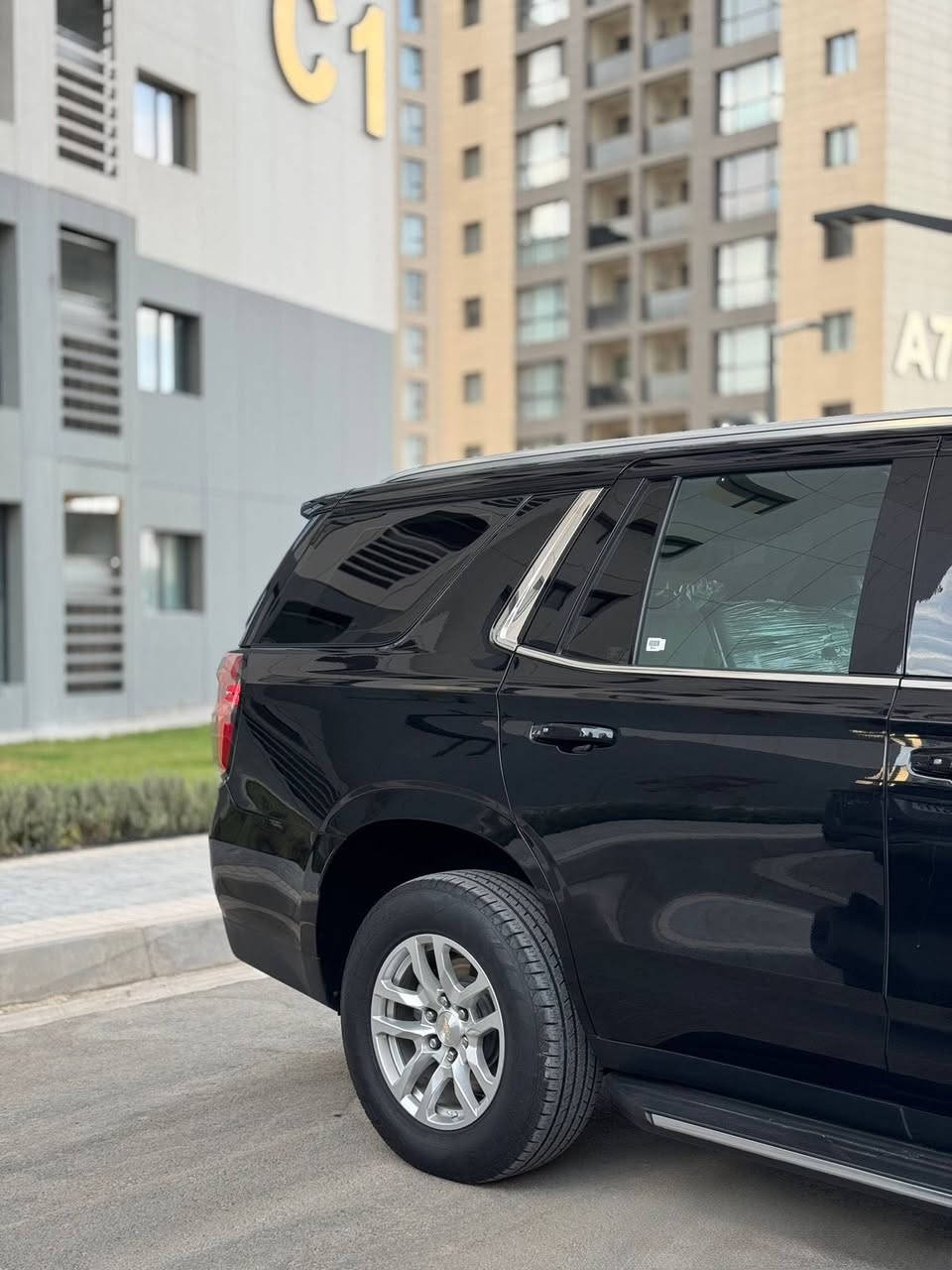 السلام عليكم  تاهو ls 2023
فقط بيع بدون مراوس فقط بيع 
بجم. برايمر العربض المرغوب 
  السعر  بلاش 365 وبيها مجال بسيط
خليجي 
رقم بغداد باسمي 
هزه +سنويه جديد ورقم انكليزي

السيارة بيها مكانات صبغ ابيع صبغ حزام بدون دواخل

 كير محرك كفالة برغي ممفتوح بيها

ماشيه 39 الف 

المواصفات
. علامه سوده ضوء القمر 
• رادار 
• ثلاجة
• رادار جانبي امامي وخلفي
• نقطة عمياء
• تحديد مسار
• تنبيه خطوط الشارع عند الانحراف
• كشنات كهرباء
• لايت زينون بلادي
• تشغيل عن بعد
• 4 بصمات + بصمة تشغيل
• فتح ذاتي عن الاقتراب من السيارة

مكاني بغداد  حي الجهاد 

‏‭***********
