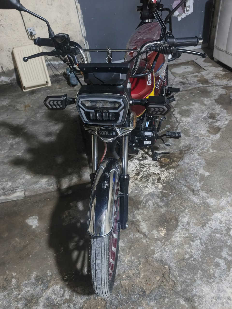 دراجه ايرانيه اوراق سكنر جديده تخبل مابيها ولا نقص تجي وشوف بعينك احلى من الصوره تشغيل عن بعد ضاغطه وزنجيل انسه الرجه والله نضيفه معنه كلمه مكاني حسينيه راشديه قفلها ٩٠٠ رقمي ***********
