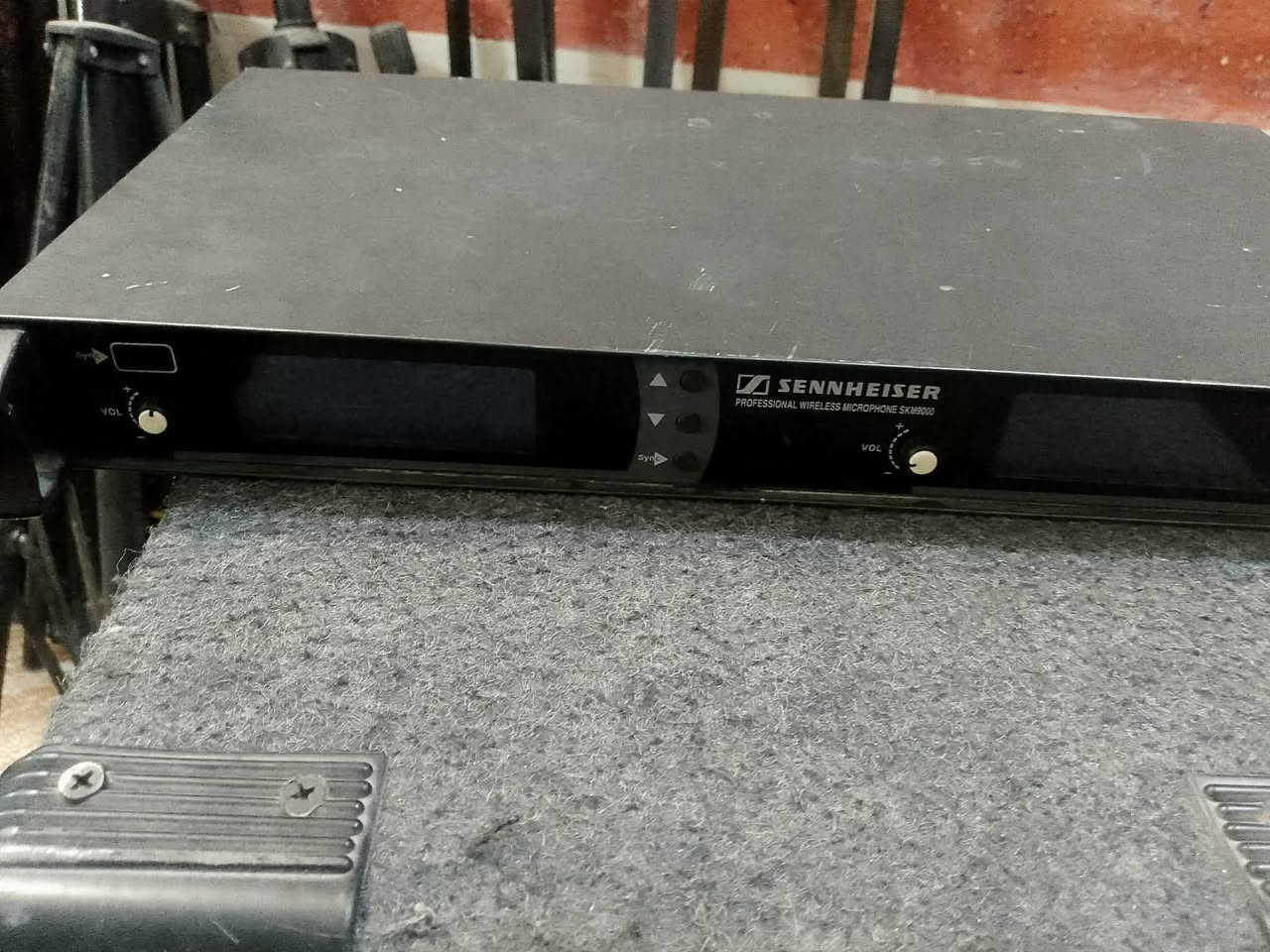 مايك واير ليس سنهايزر يدات ثنين باب اول
البيع ***********
