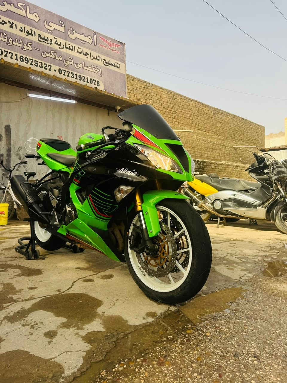 دراجة نارية نوع كاوسكي نينجا جديدة محدثة ٢٠٢١ شغالة شي بسيط شغل واطلع برغي متضب بييهه وكللشي متصلح بيهه السعر ٧٠ ورقة قابل للتفاوض ***********
